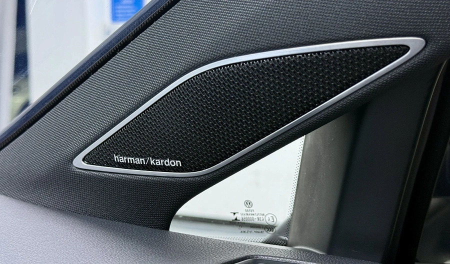 Volkswagen Golf, 2021г., передний привод, робот