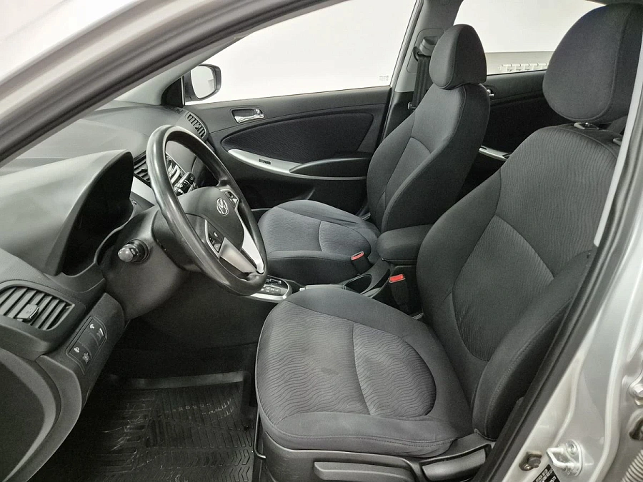 Hyundai Solaris, 2013г., передний привод, автомат