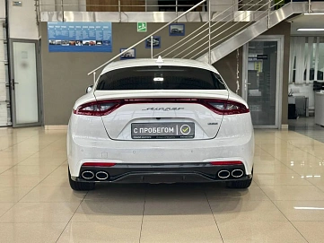 Kia Stinger, 2018г, полный привод, автомат