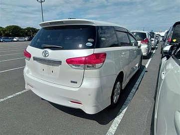 Toyota Wish, 2011г, полный привод, вариатор