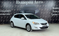 Opel Astra, 2011г., передний привод, автомат