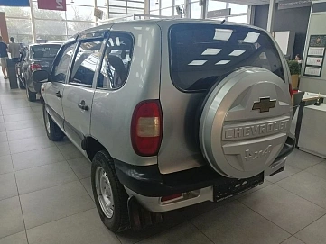 Chevrolet Niva, 2005г., полный привод, механика