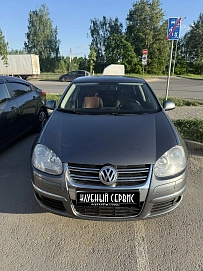 Volkswagen Jetta, 2010г, передний привод, механика