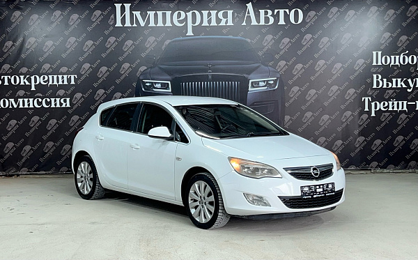 Opel Astra, 2011г., передний привод, автомат