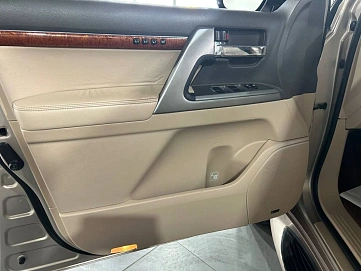 Toyota Land Cruiser, 2012г, передний привод, автомат