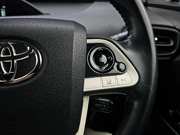 Toyota Prius, 2016г, передний привод, автомат