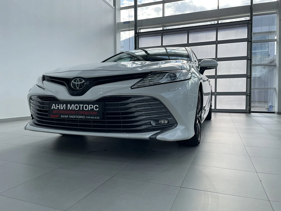 Toyota Camry, 2020г., передний привод, автомат