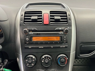 Toyota Auris, 2011г, передний привод, автомат