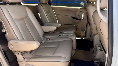 Nissan Quest, 2011г, передний привод, вариатор