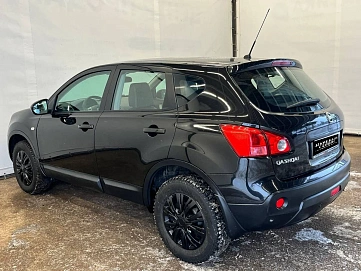 Nissan Qashqai, 2008г, передний привод, механика