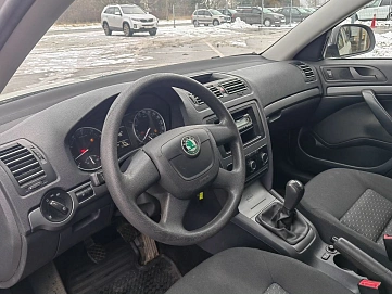 Skoda Octavia, 2012г, передний привод, механика