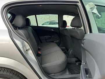 Opel Astra, 2010г, передний привод, механика