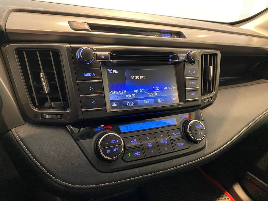 Toyota , 2015г., передний привод, автомат