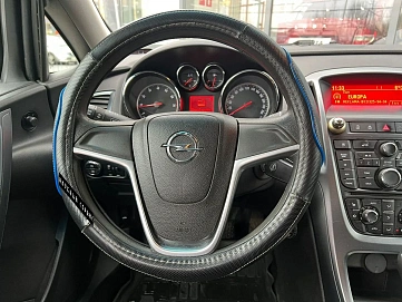 Opel Astra, 2012г, передний привод, автомат