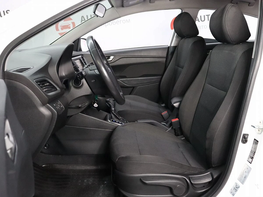 Hyundai Solaris, 2017г., передний привод, автомат