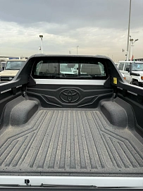 Toyota Hilux, 2024г, полный привод, автомат