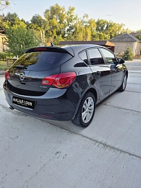 Opel Astra, 2010г, передний привод, автомат