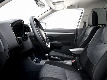 Mitsubishi Outlander, 2013г, передний привод, вариатор