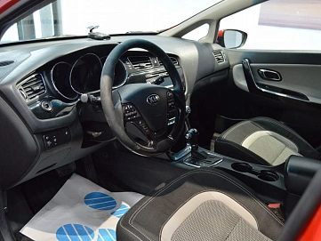 Kia Ceed, 2013г., передний привод, автомат