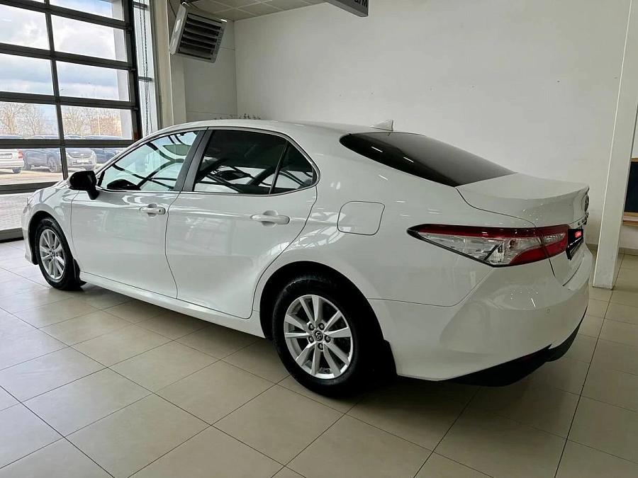 Toyota Camry, 2018г., передний привод, автомат