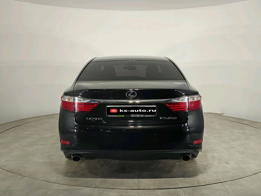 Lexus ES, 2015г., передний привод, автомат