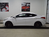 Hyundai Elantra, 2013г., передний привод, автомат