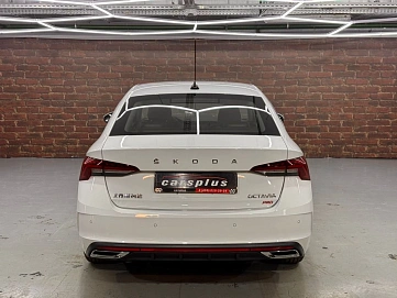 Skoda Octavia, 2025г, передний привод, автомат