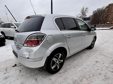 Opel Astra, 2010г, передний привод, робот