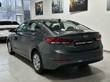 Hyundai Elantra, 2018г, передний привод, автомат