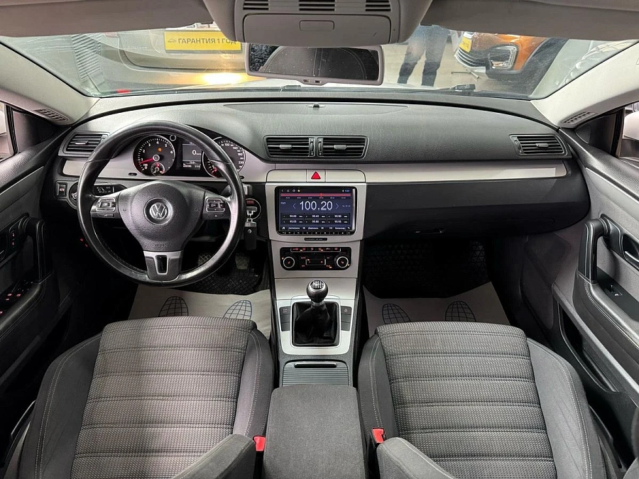 Volkswagen Passat CC, 2010г., передний привод, механика