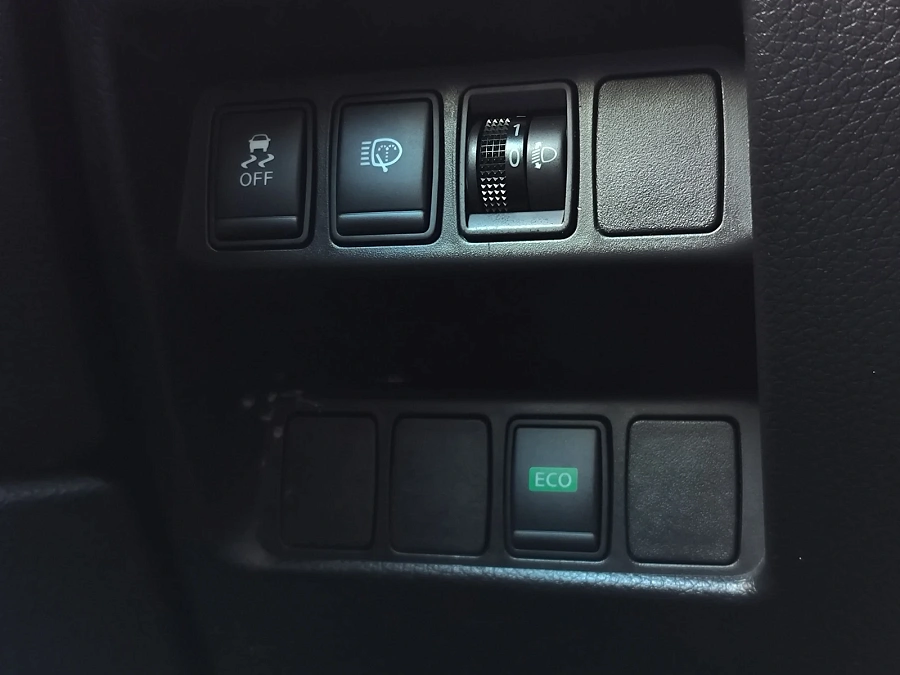 Nissan Qashqai, 2014г., передний привод, вариатор