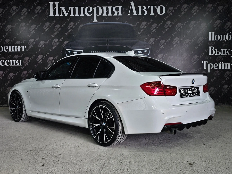 BMW 3 серии, 2012г., задний привод, автомат