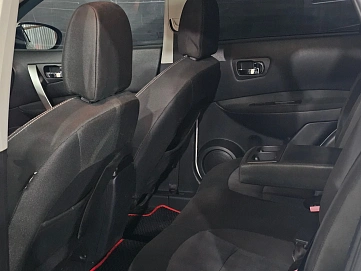 Nissan Qashqai, 2012г, передний привод, вариатор