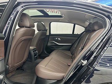 BMW 3 серии, 2023г, задний привод, автомат