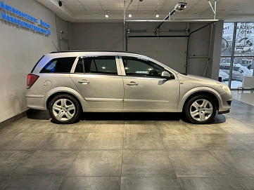 Opel Astra, 2008г, передний привод, механика