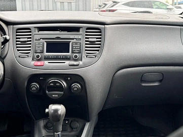 Kia Rio, 2010г, передний привод, автомат