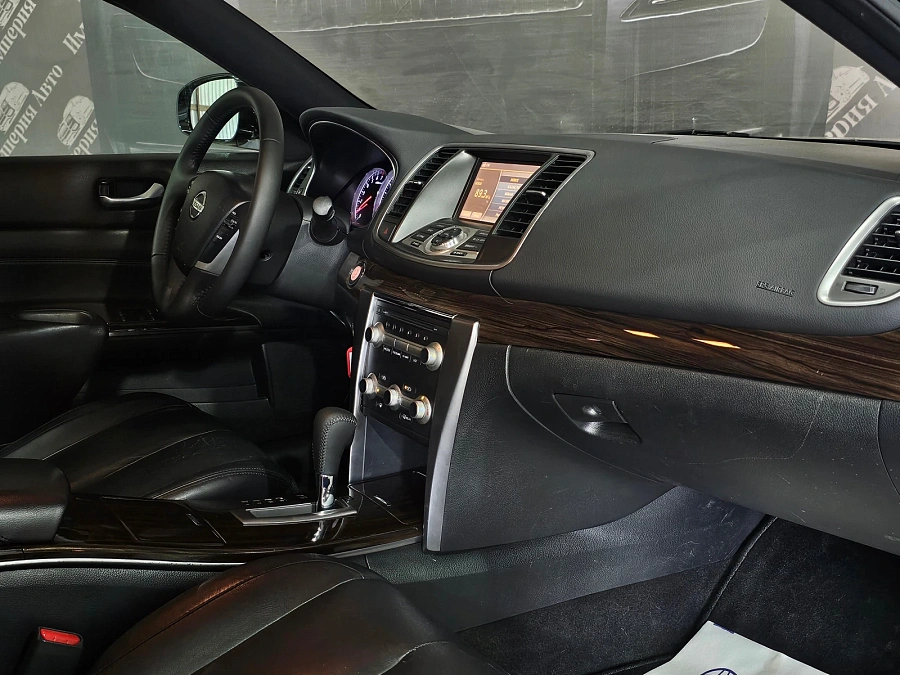 Nissan Teana, 2011г., передний привод, вариатор