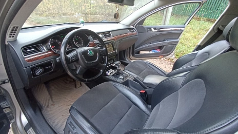 Skoda Superb, 2011г, передний привод, автомат
