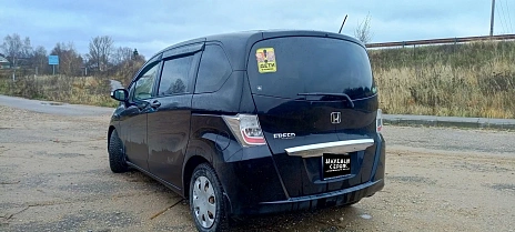 Honda Freed, 2013г, передний привод, вариатор