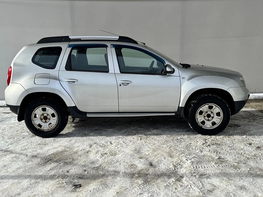 Renault Duster, 2012г., передний привод, механика