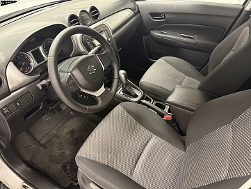Suzuki Vitara, 2015г, передний привод, автомат