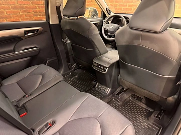 Toyota Highlander, 2025г, полный привод, автомат