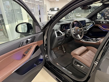 BMW X5, 2025г, полный привод, автомат