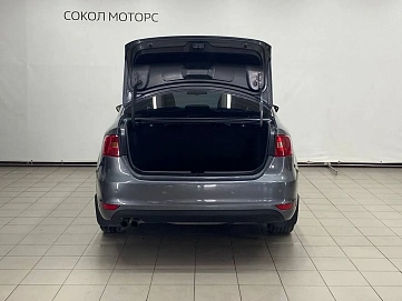 Volkswagen Jetta, 2011г, передний привод, робот