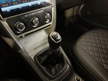 Skoda Octavia, 2010г, передний привод, механика