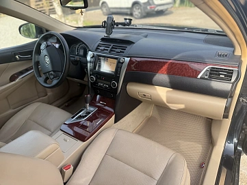 Toyota Camry, 2012г, передний привод, автомат