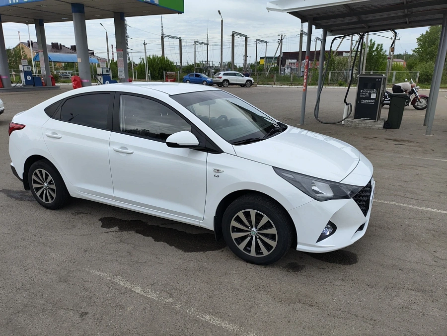 Hyundai Solaris, 2021г., передний привод, автомат