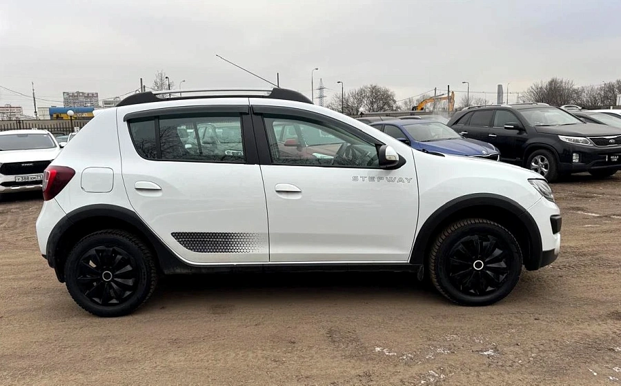 Renault Sandero, 2018г., передний привод, автомат