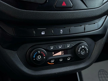 Lada (ВАЗ) Vesta, 2019г, передний привод, механика