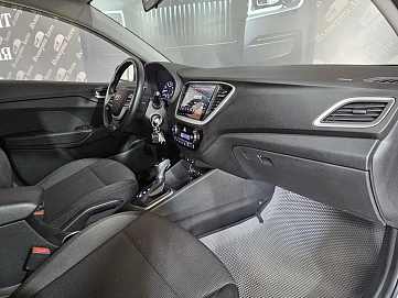 Hyundai Solaris, 2017г, передний привод, автомат